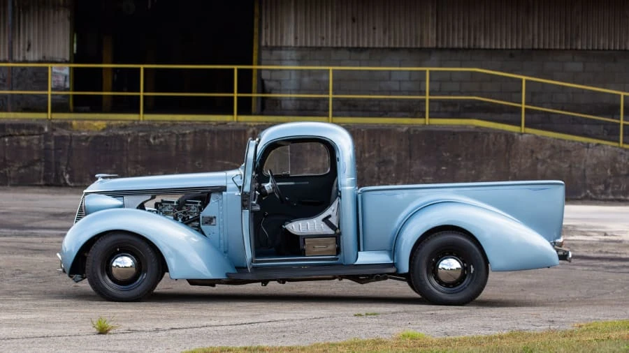 1937 Studebaker Commander - Image 2 of 20