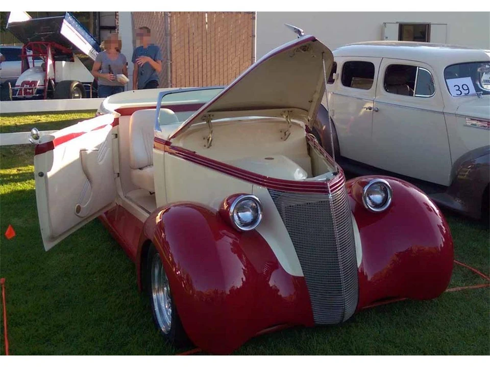 1937 Studebaker Commander - Image 3 of 10
