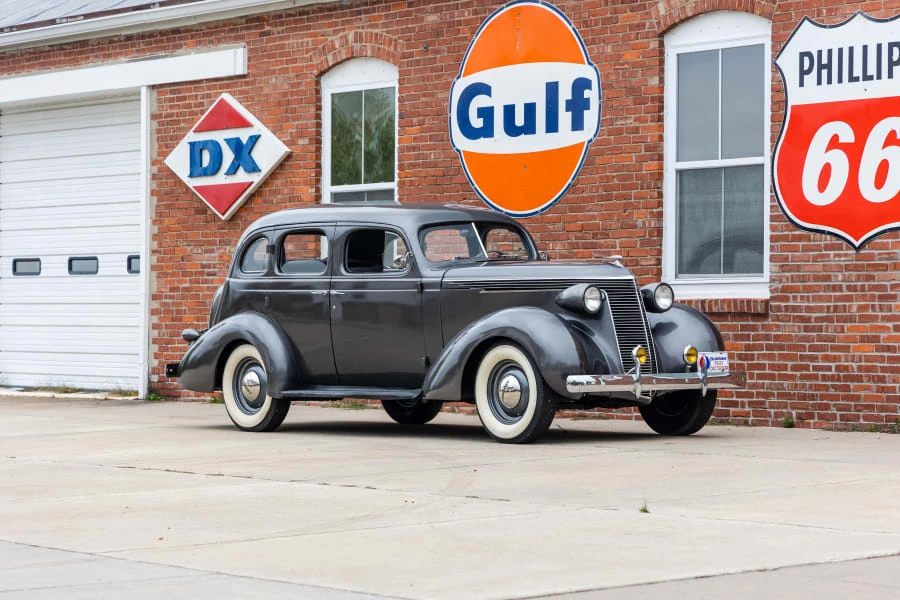 1937 Studebaker - Image 6 of 25