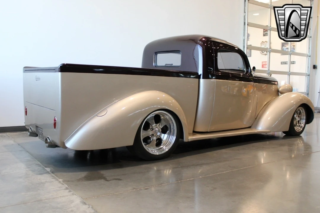 1937 Studebaker Commander - Image 17 of 21