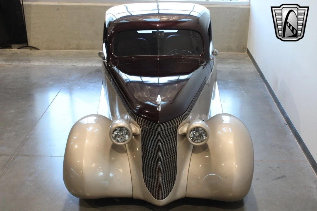 1937 Studebaker Commander - Image 7 of 21