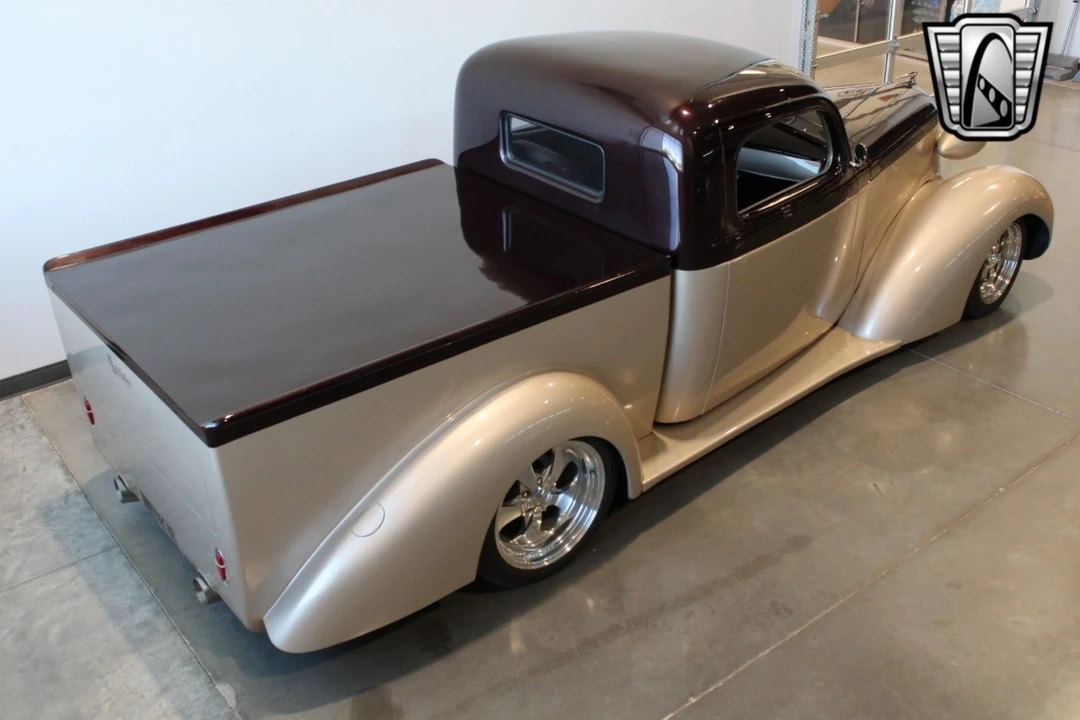 1937 Studebaker Commander - Image 10 of 21