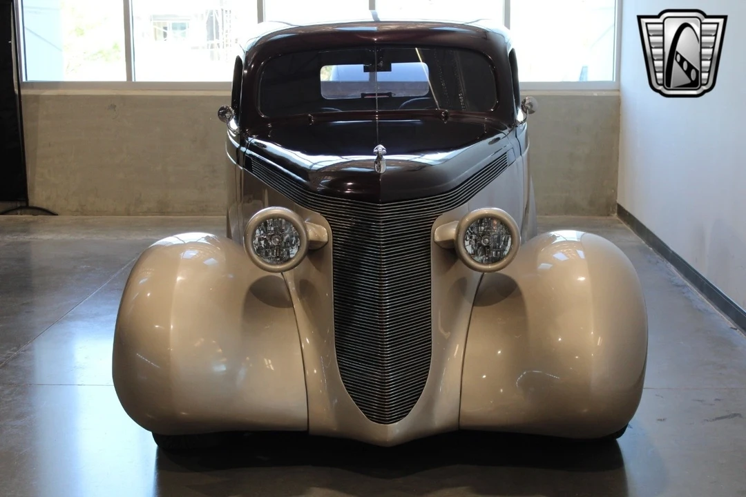 1937 Studebaker Commander - Image 11 of 21