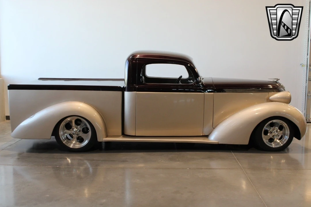 1937 Studebaker Commander - Image 13 of 21