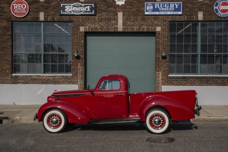 1937 Studebaker Commander - Image 2 of 12
