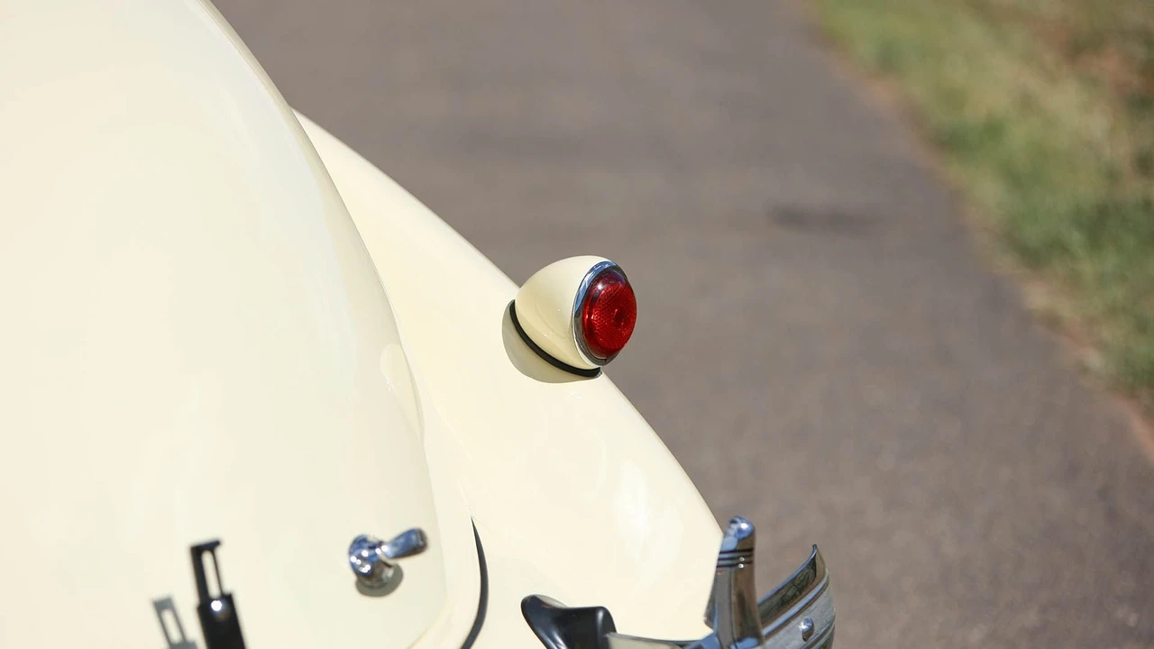 1937 Hudson Super Six - Image 25 of 31
