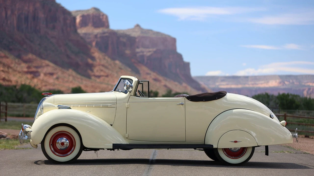 1937 Hudson Super Six - Image 12 of 31