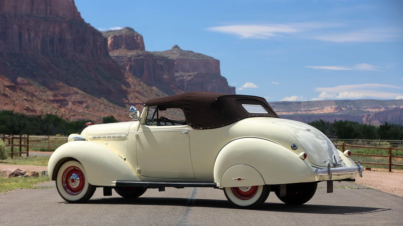 1937 Hudson Super Six - Image 20 of 31