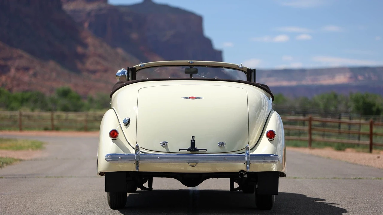 1937 Hudson Super Six - Image 18 of 31
