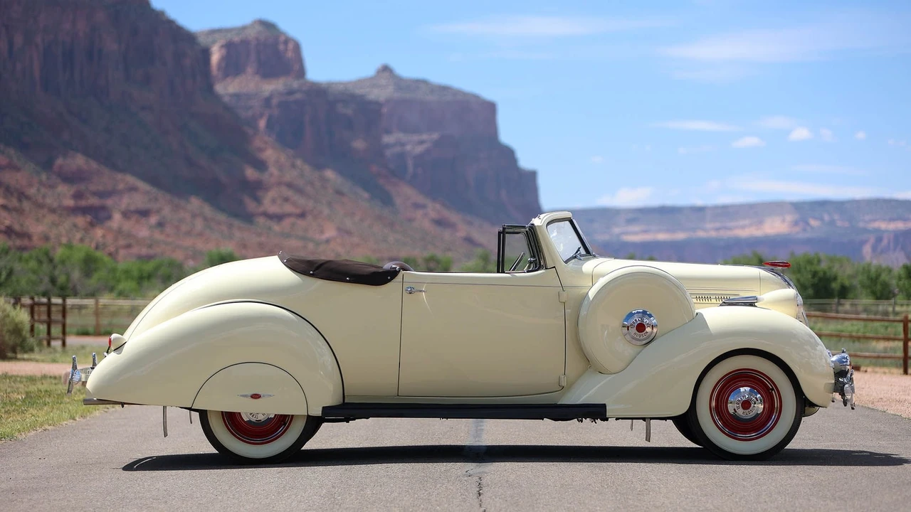 1937 Hudson Super Six - Image 10 of 31