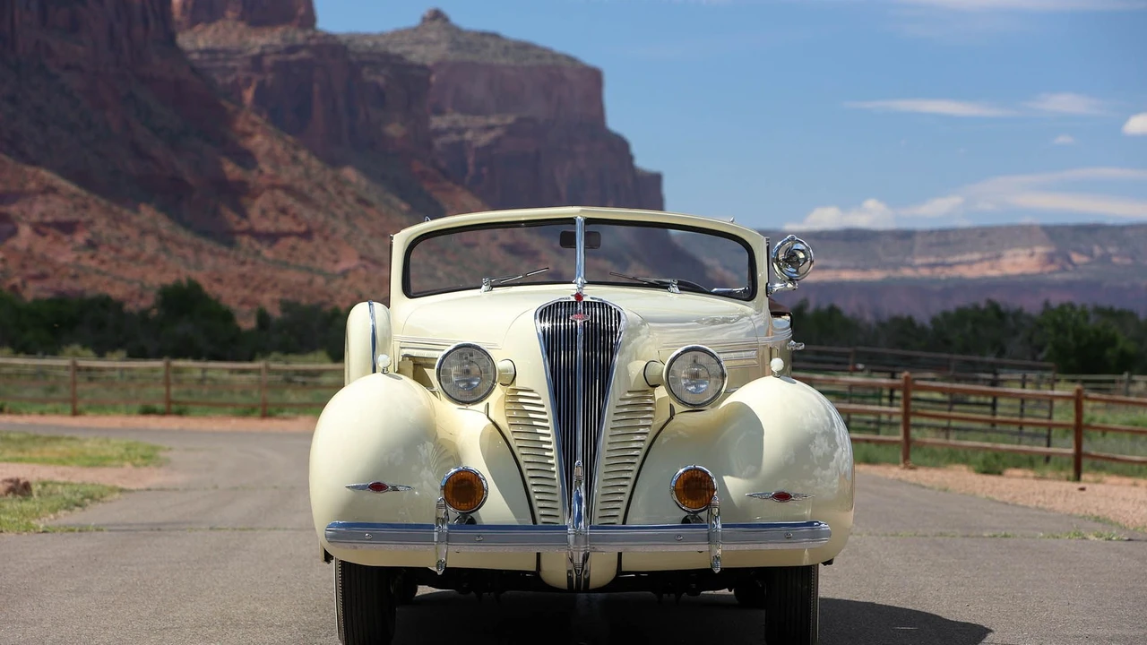1937 Hudson Super Six - Image 14 of 31