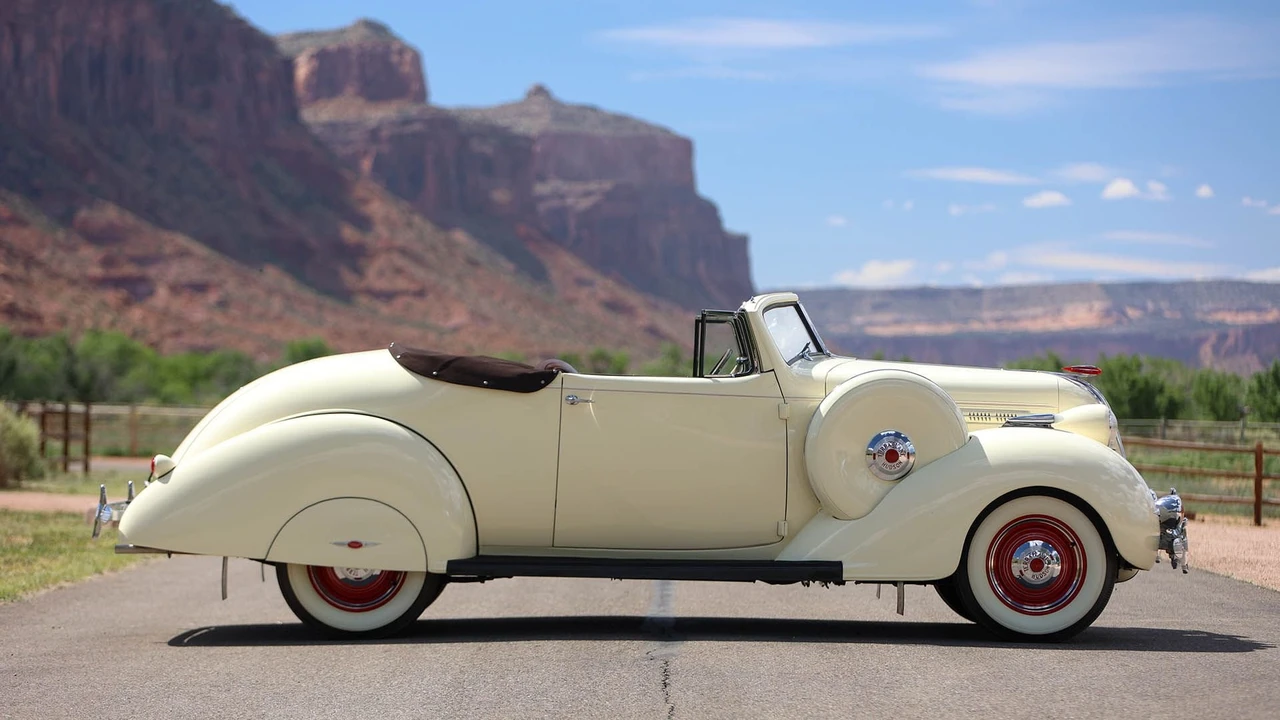 1937 Hudson Super Six - Image 8 of 31