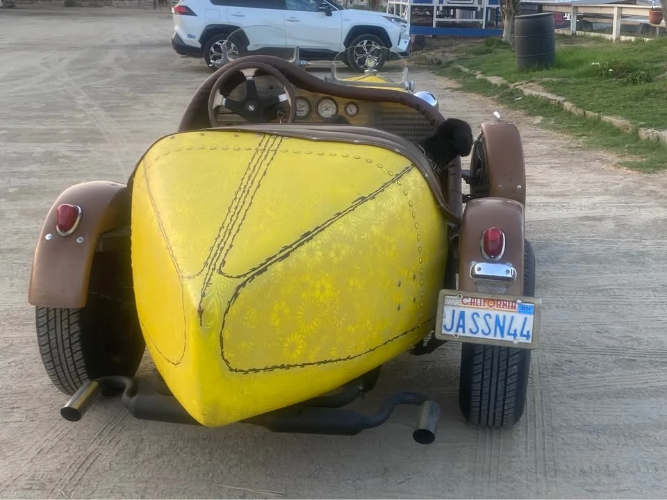 Bugatti - Image 2 of 8