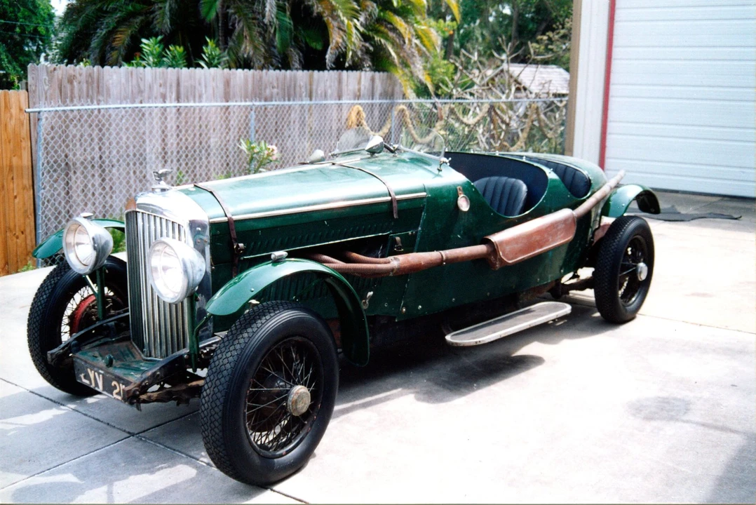1938 Bentley 4 1/4 Litre - Image 2 of 3