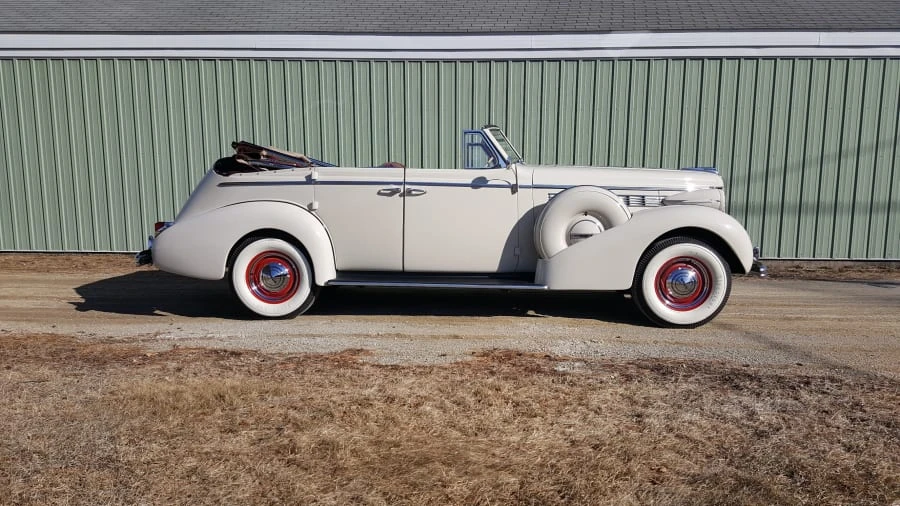 1938 Buick Century - Image 2 of 10