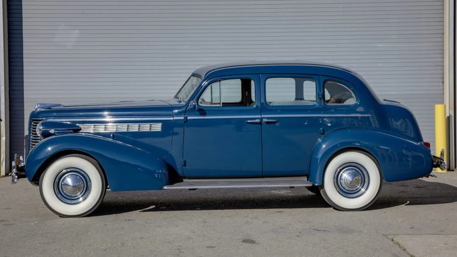 1938 Buick Century - Image 2 of 12