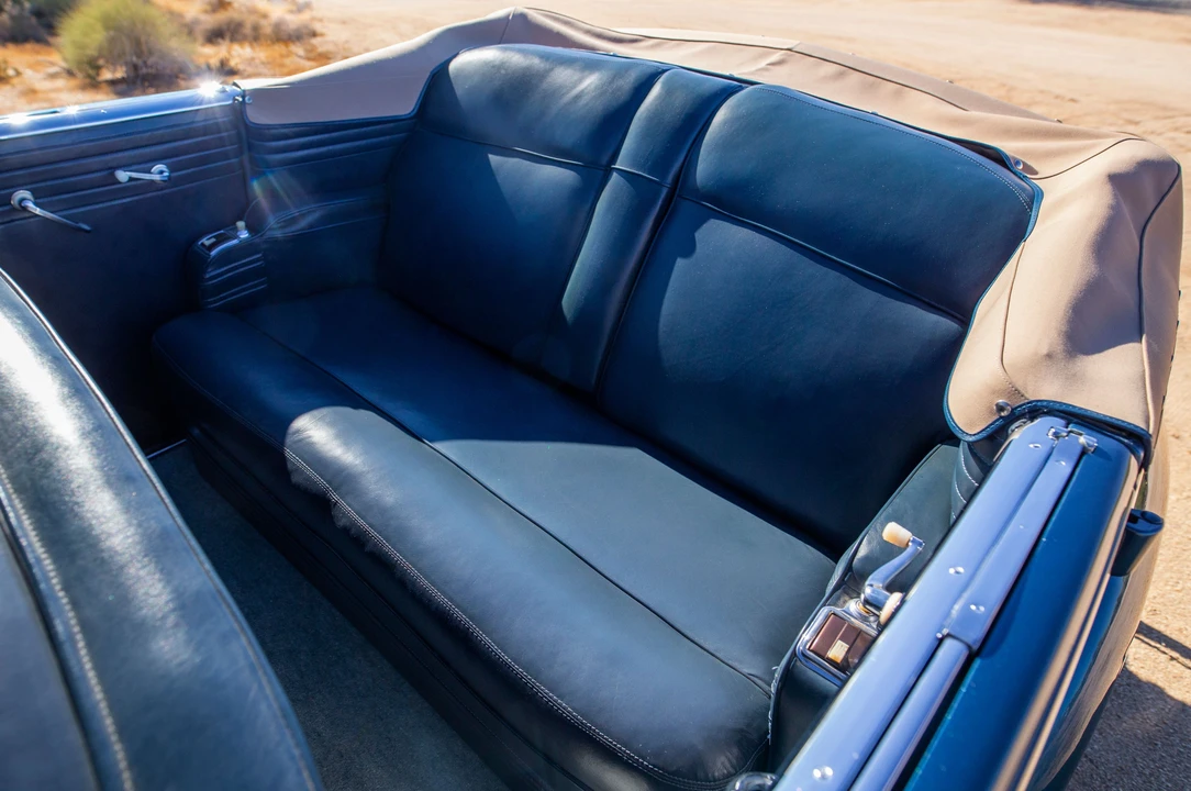 1938 Buick Roadmaster - Image 14 of 31