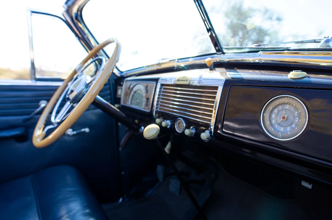 1938 Buick Roadmaster - Image 3 of 31