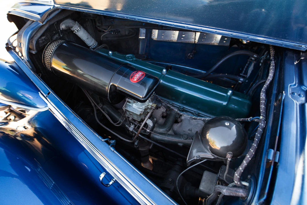 1938 Buick Roadmaster - Image 13 of 31