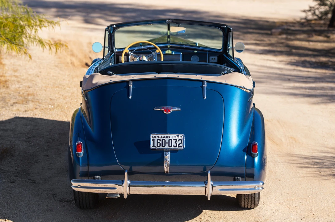 1938 Buick Roadmaster - Image 8 of 31