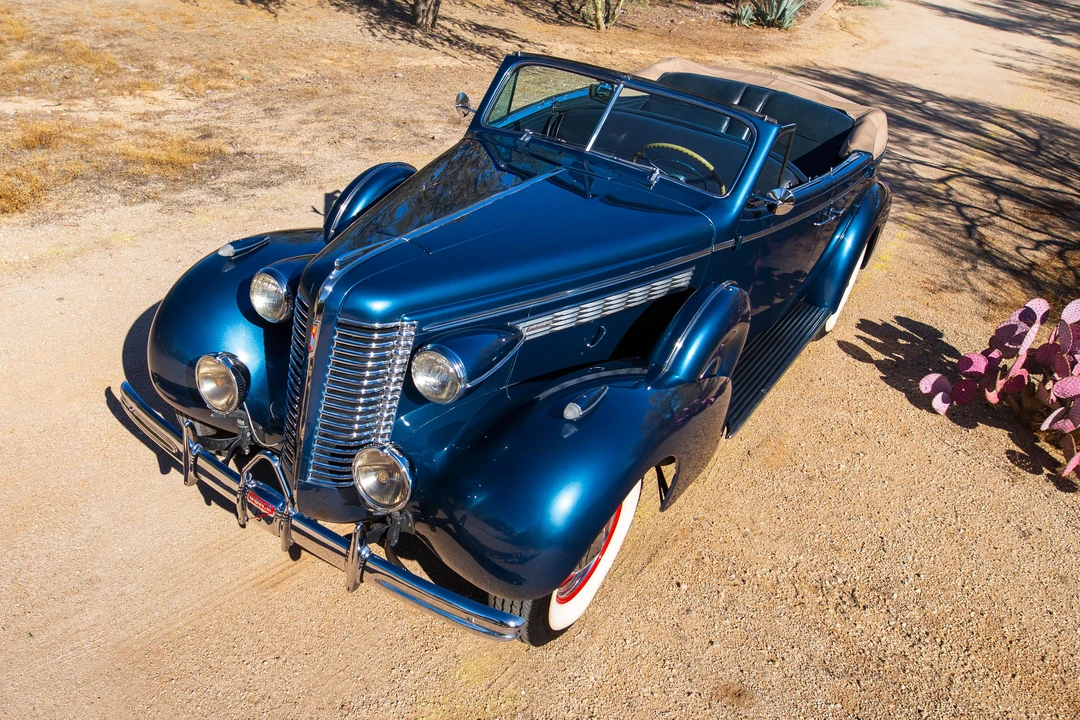 1938 Buick Roadmaster - Image 2 of 31