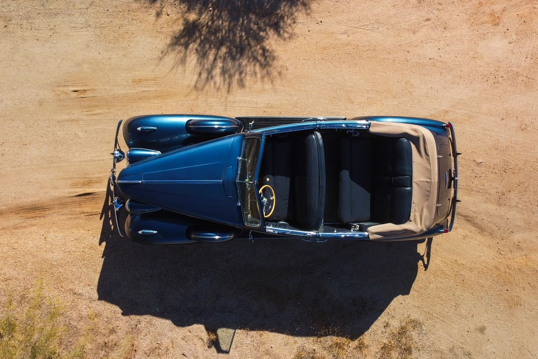 1938 Buick Roadmaster - Image 26 of 31