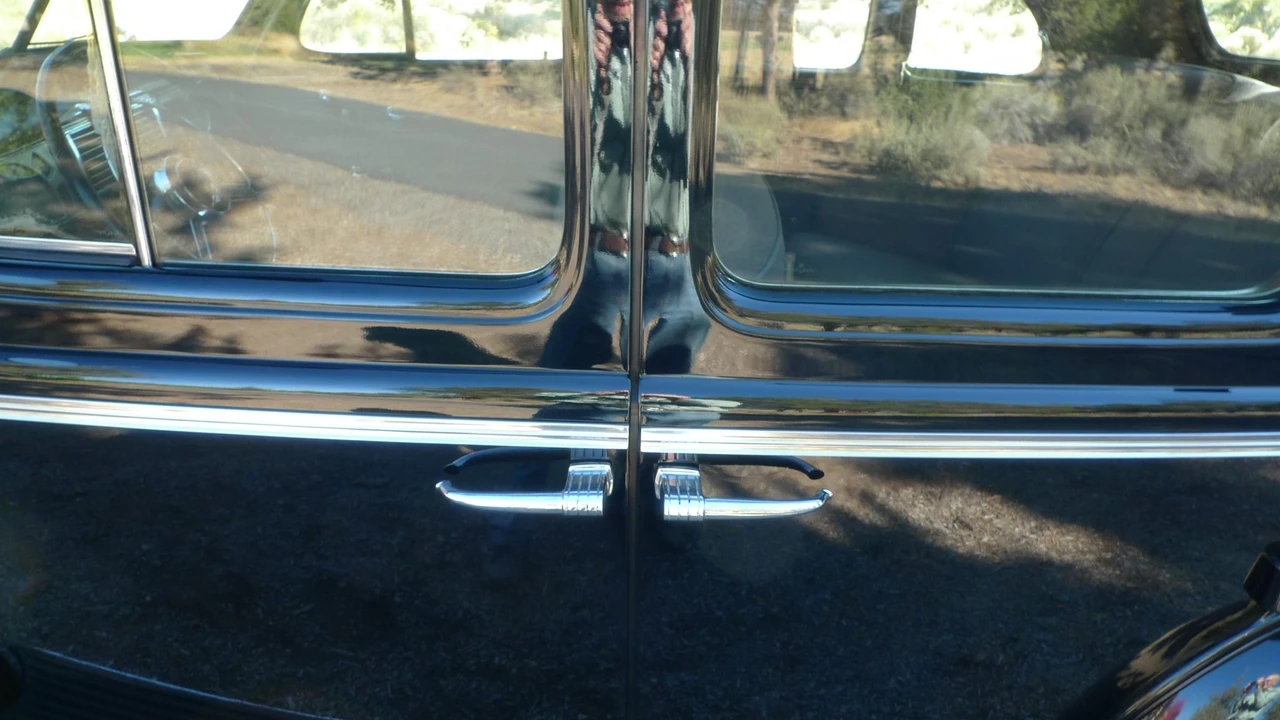 1938 Buick Century - Image 23 of 31
