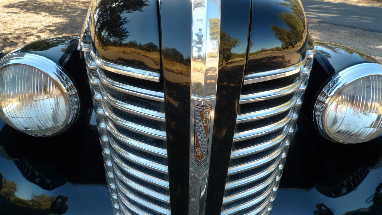 1938 Buick Century - Image 16 of 31