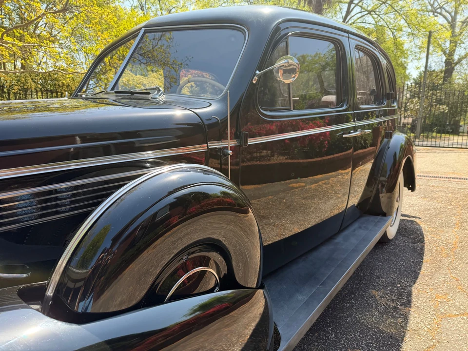 1938 Buick Roadmaster - Image 20 of 31