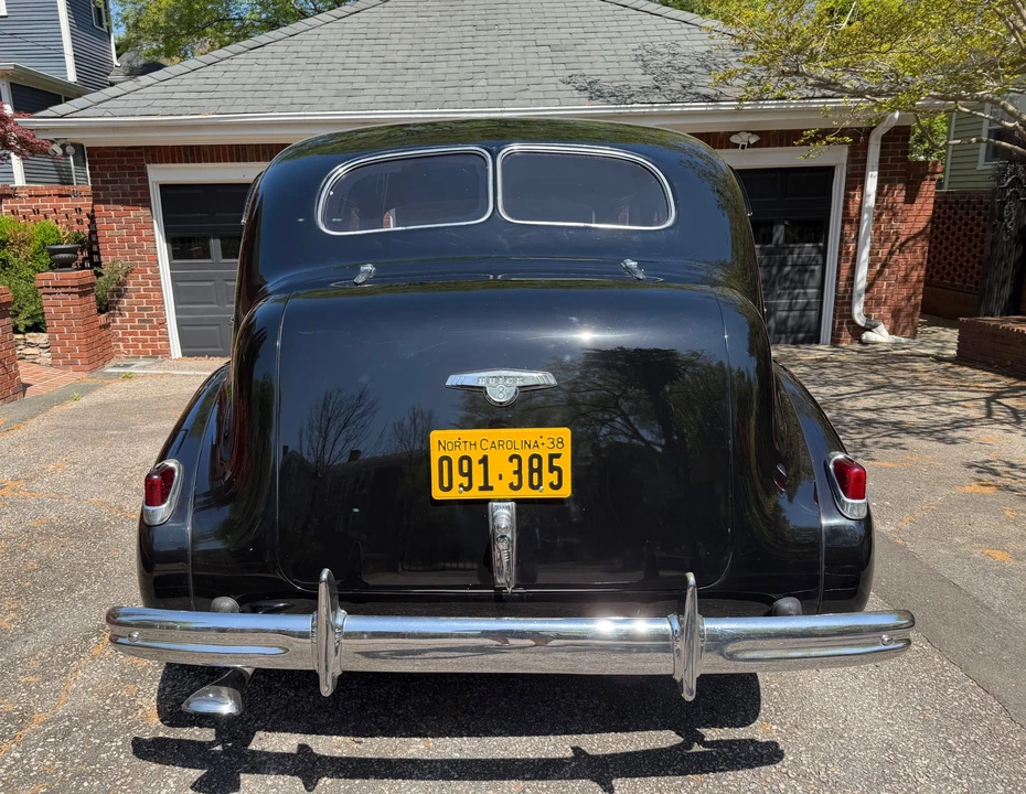 1938 Buick Roadmaster - Image 13 of 31