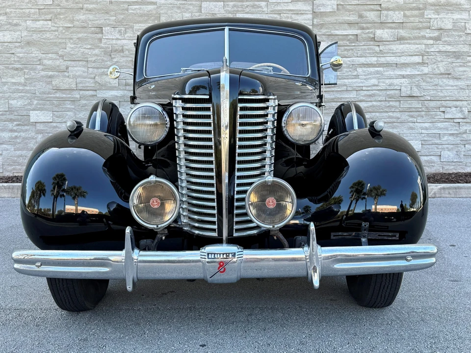 1938 Buick Roadmaster - Image 19 of 31