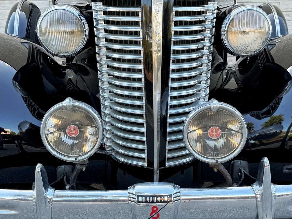 1938 Buick Roadmaster - Image 20 of 31