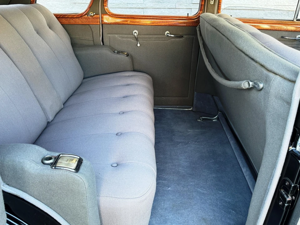 1938 Buick Roadmaster - Image 30 of 31