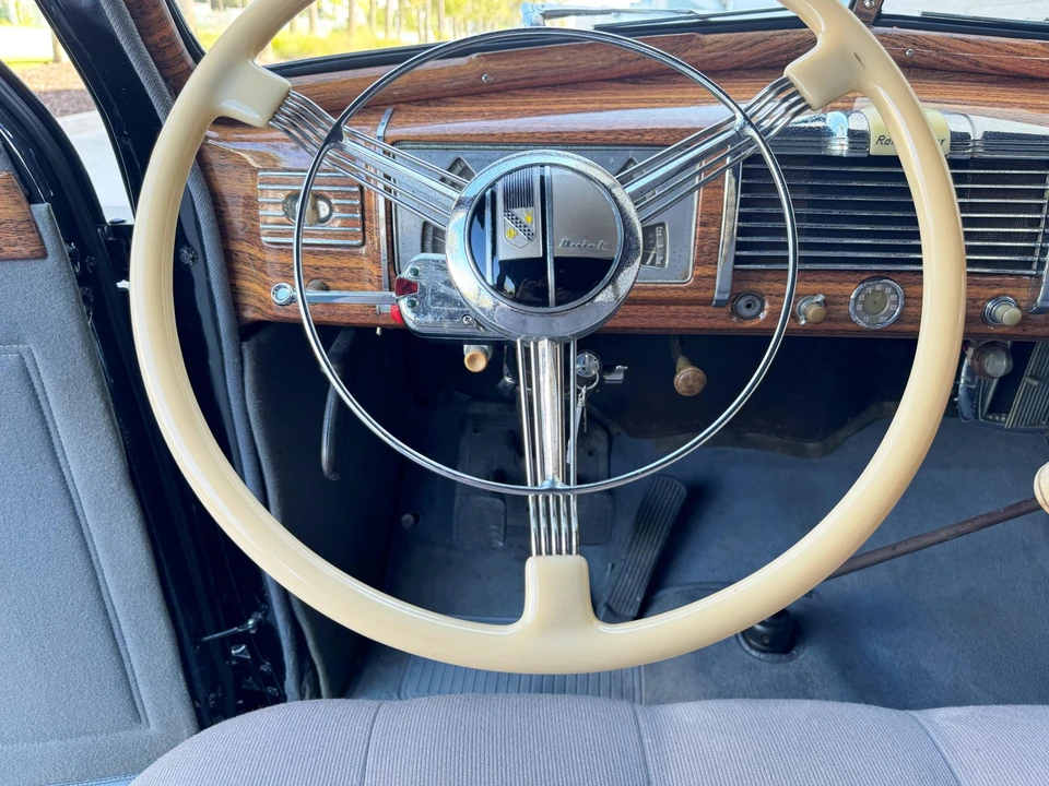 1938 Buick Roadmaster - Image 23 of 31