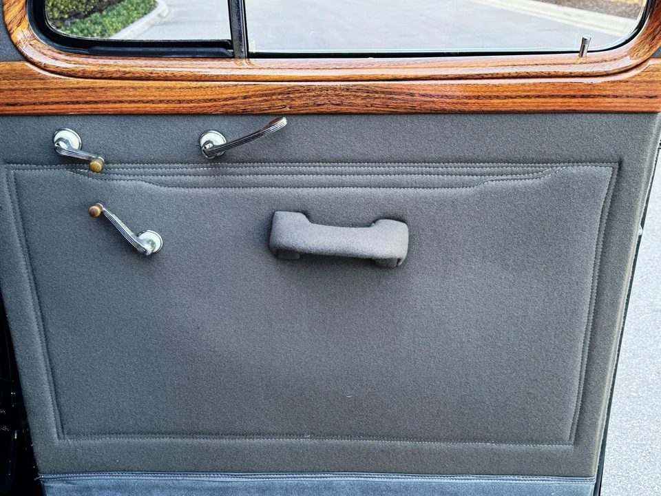 1938 Buick Roadmaster - Image 31 of 31