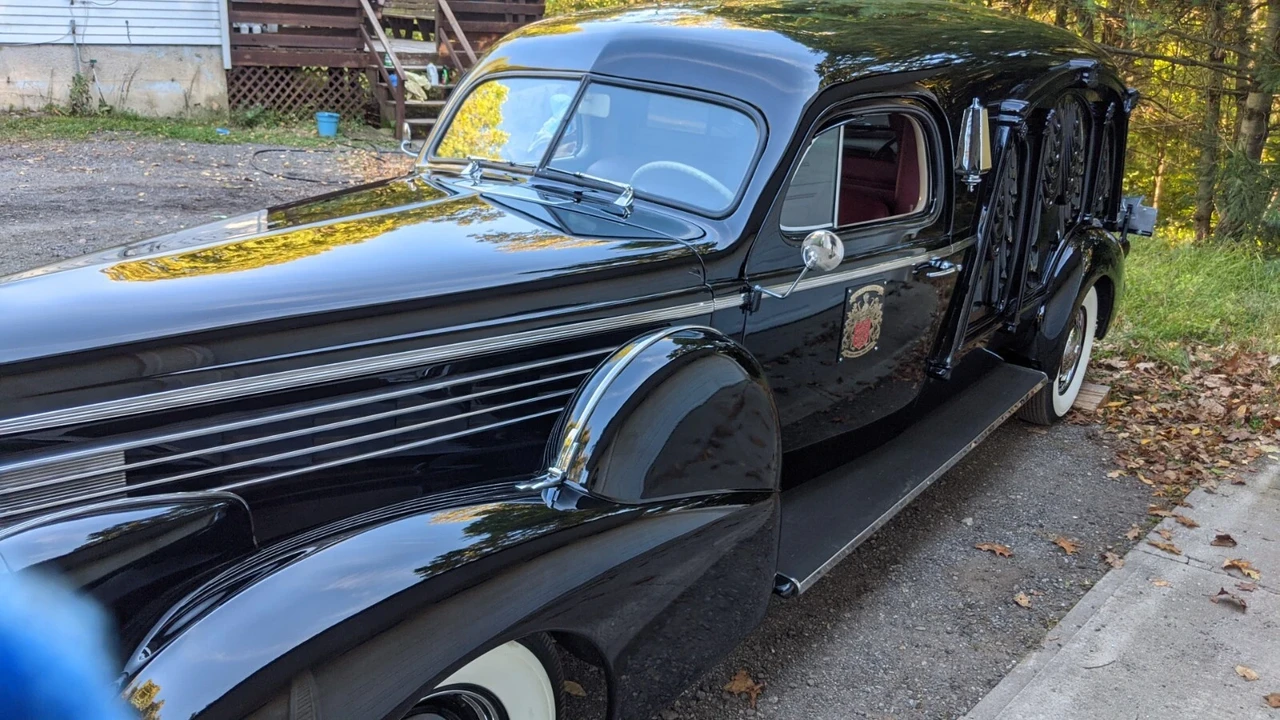 1938 Cadillac Fleetwood - Image 14 of 21