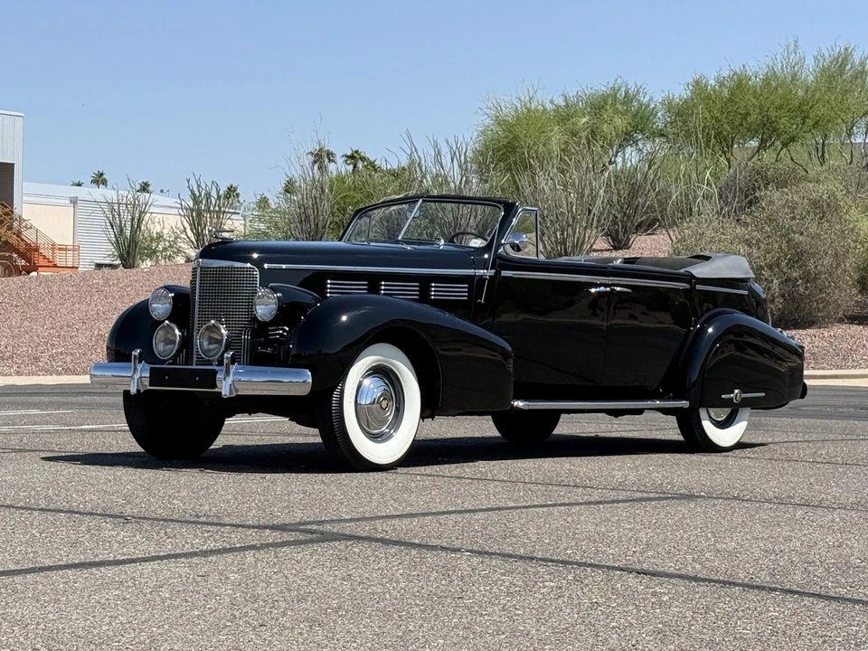1938 Cadillac Series 70 & 75 - Image 2 of 31