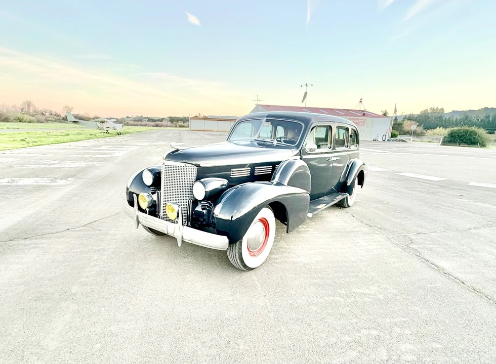 1938 Cadillac Series 70 & 75 - Image 11 of 21