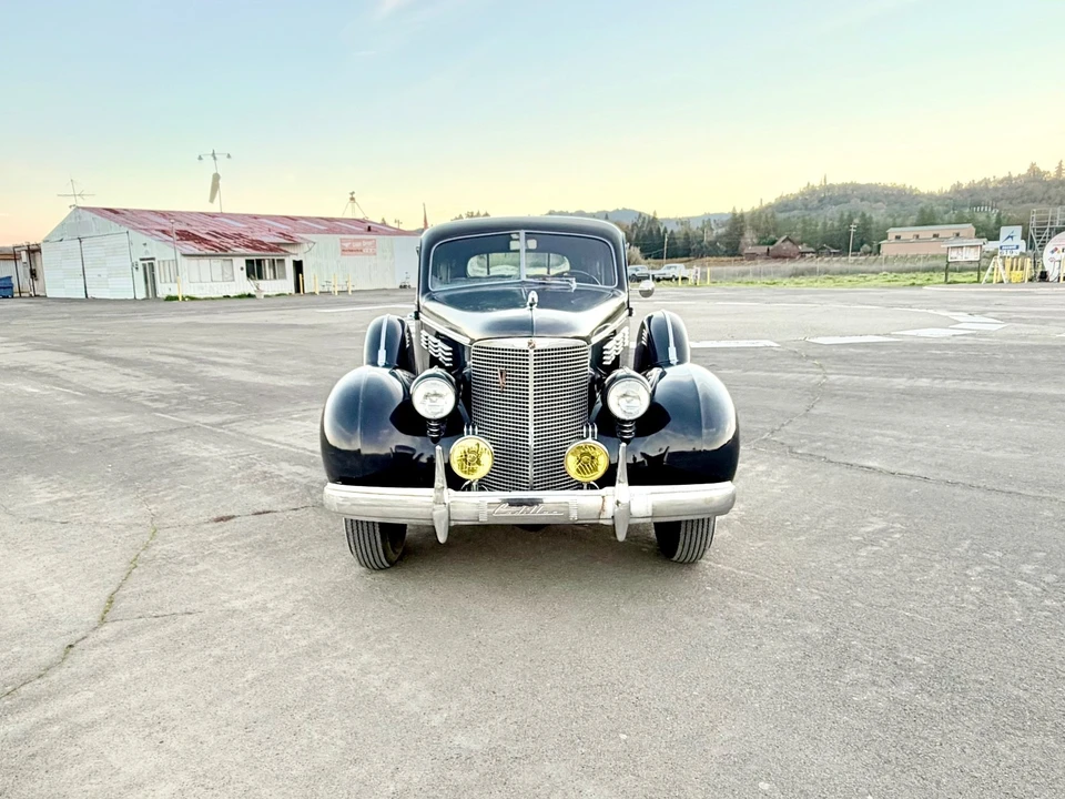 1938 Cadillac Series 70 & 75 - Image 9 of 21