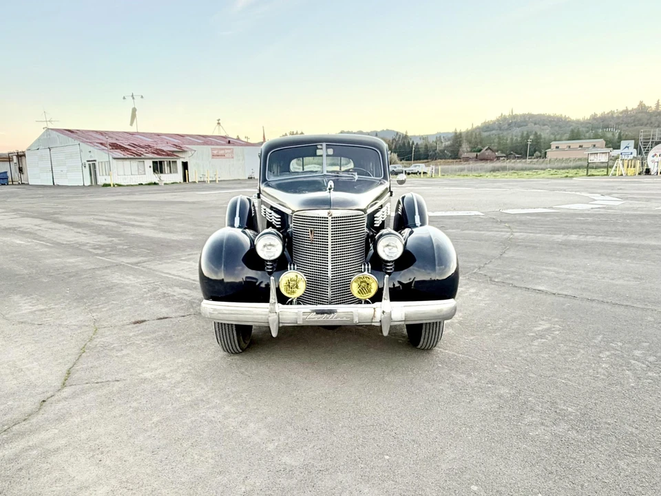 1938 Cadillac Series 70 & 75 - Image 9 of 31