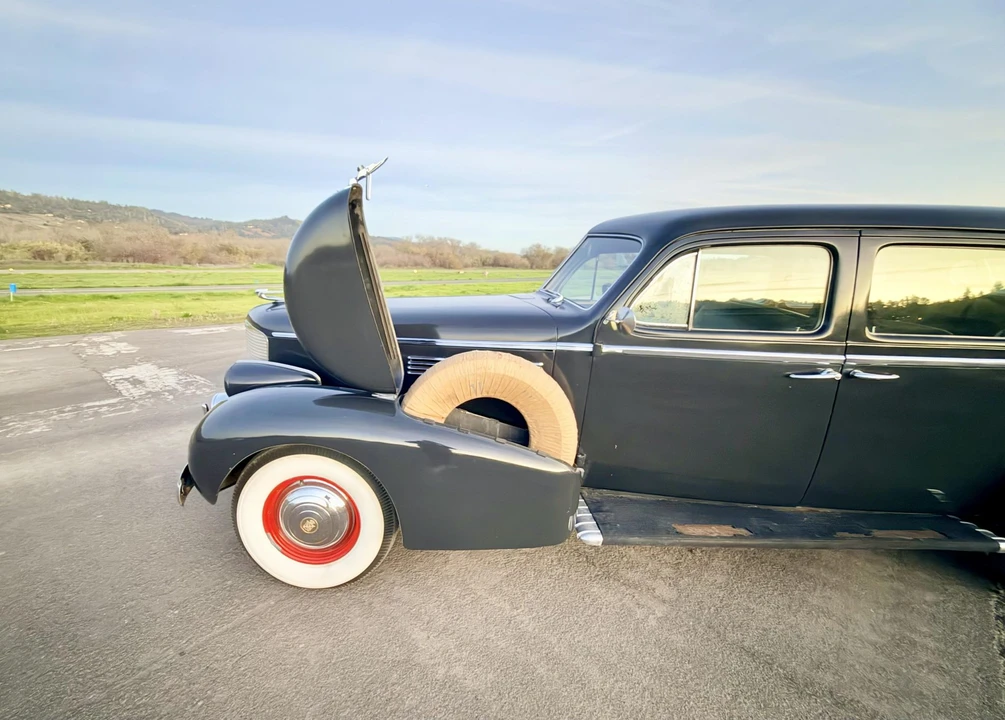 1938 Cadillac Series 70 & 75 - Image 29 of 31