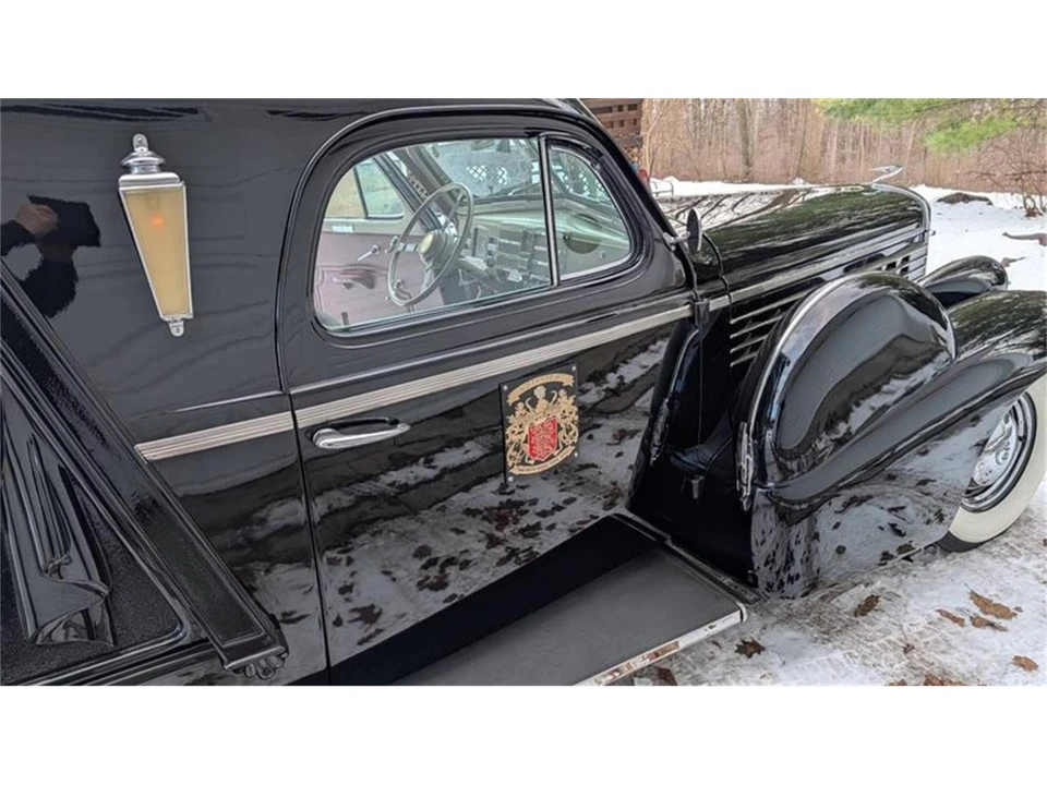 1938 Cadillac - Image 4 of 23