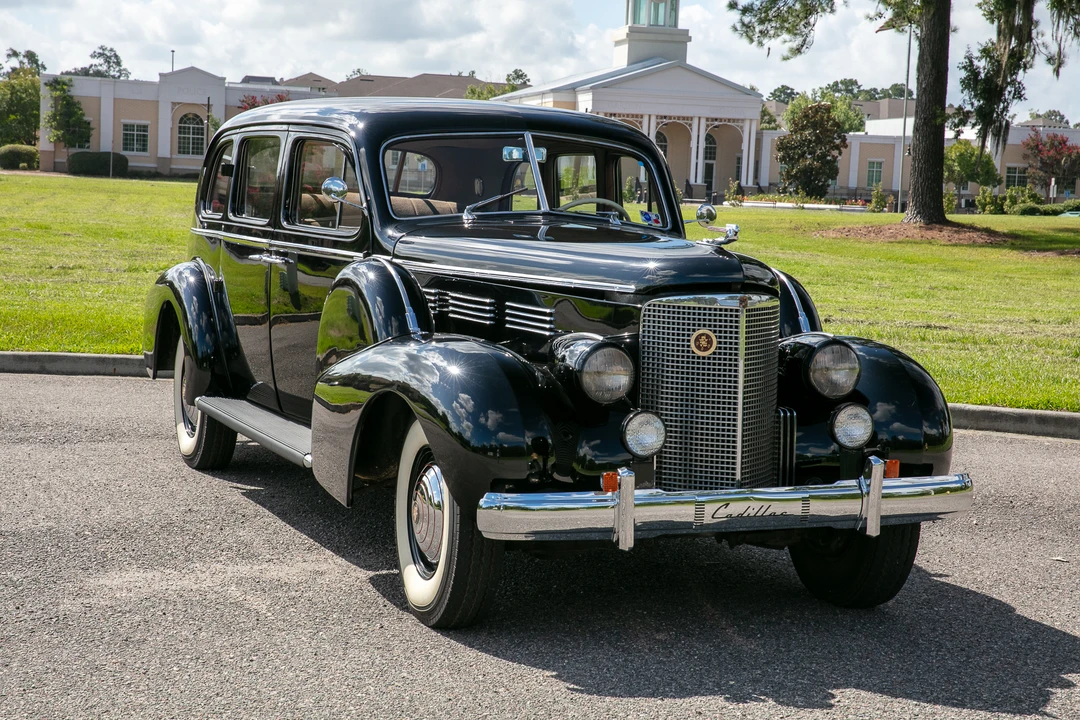 1938 Cadillac Series 70 & 75 - Image 3 of 31