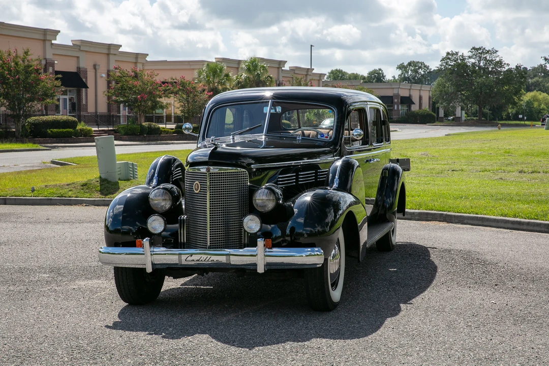1938 Cadillac Series 70 & 75 - Image 2 of 31