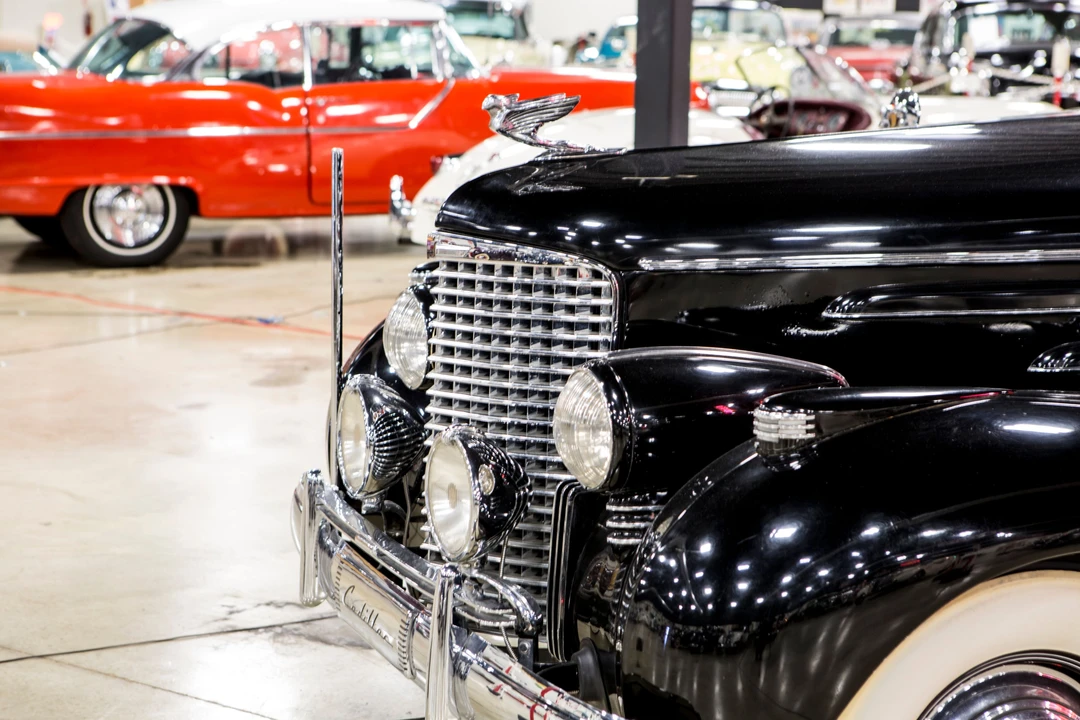 1938 Cadillac Series 70 & 75 - Image 11 of 16
