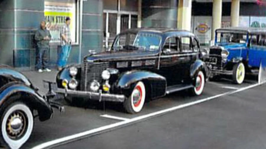1938 Cadillac Series 60 - Image 3 of 8