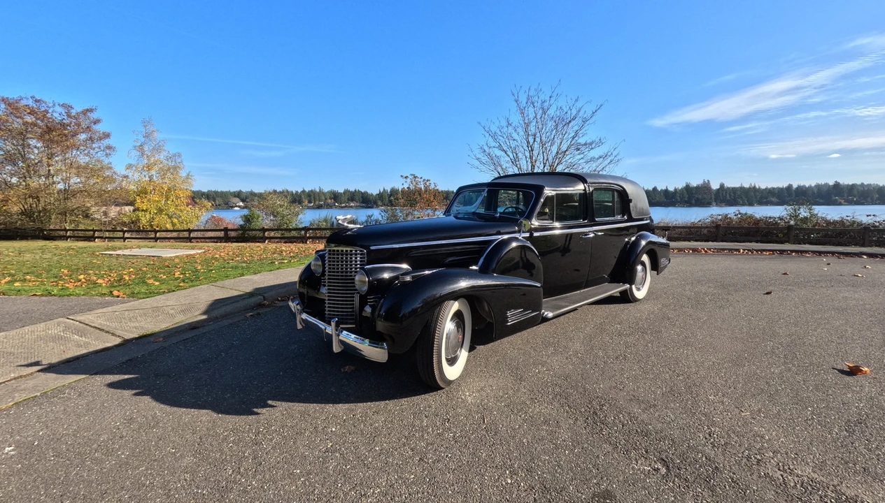 1938 Cadillac - Image 15 of 21