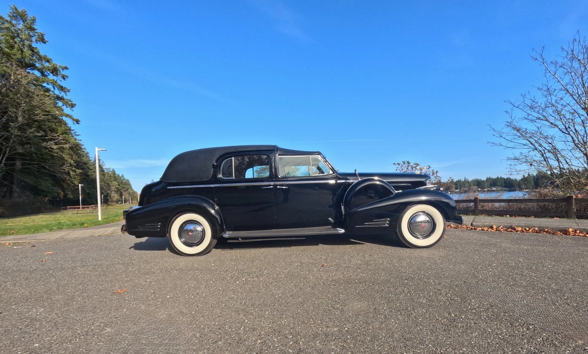 1938 Cadillac - Image 8 of 21