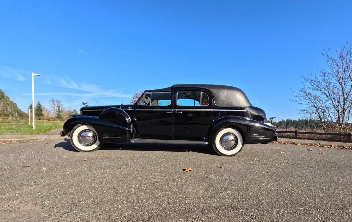 1938 Cadillac - Image 14 of 21