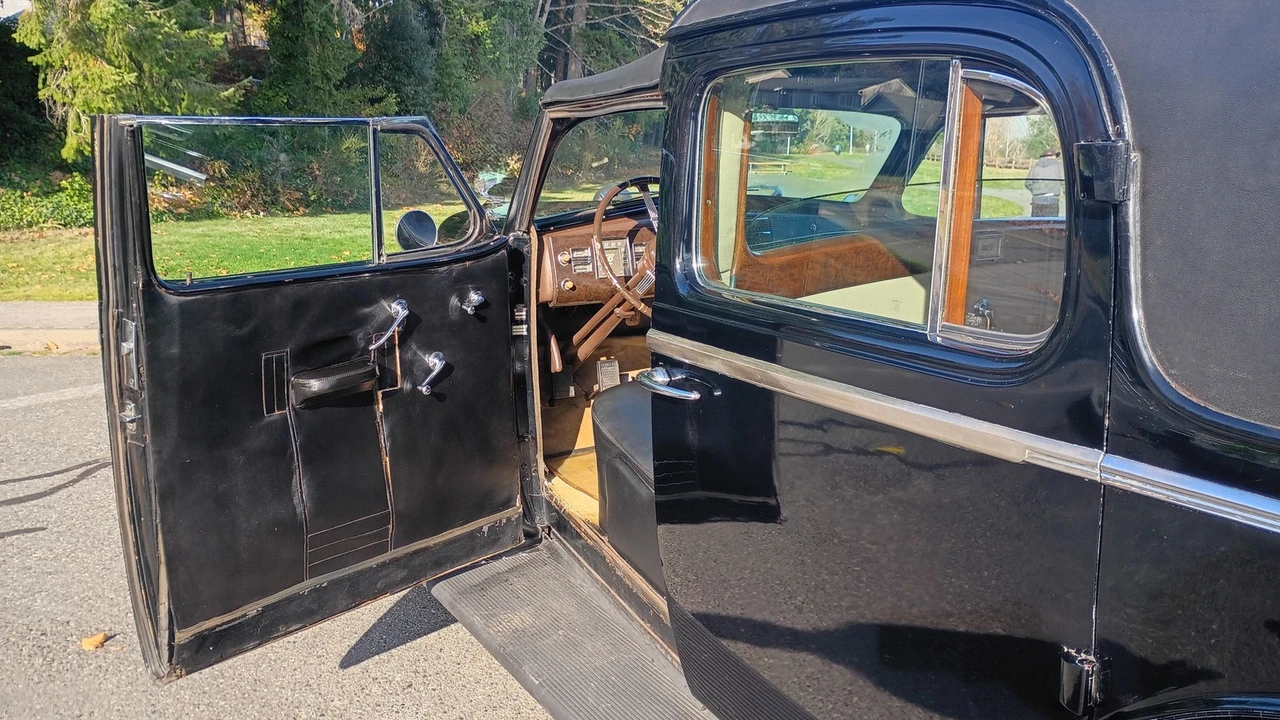 1938 Cadillac - Image 21 of 21